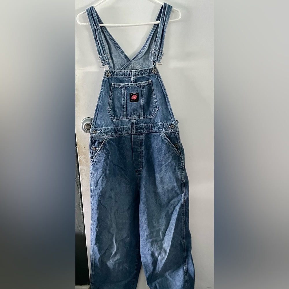 COPY - American Eagle women’s vintage overalls size M